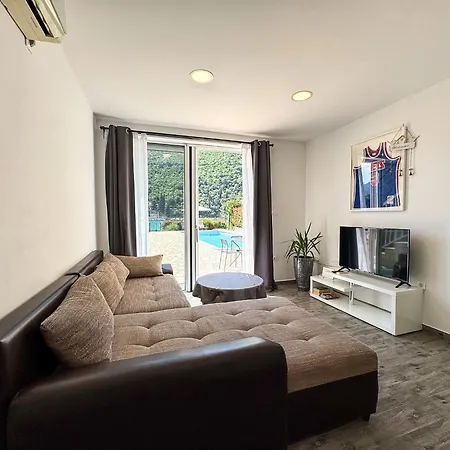 Pralas Apartment *