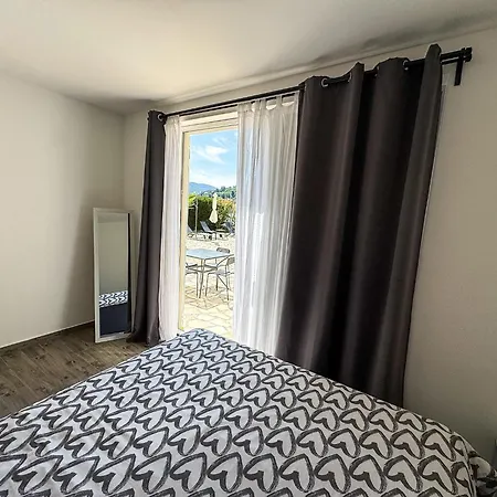 Apartment Pralas *