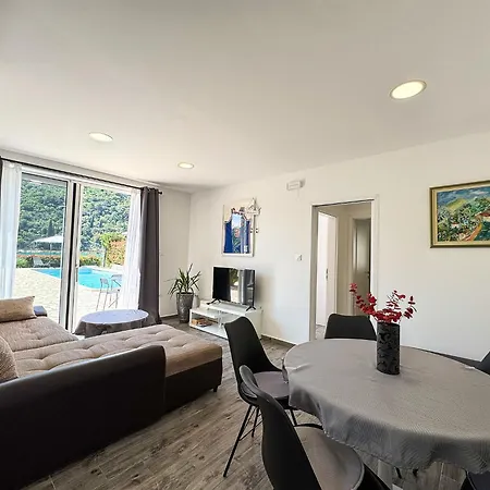 Pralas Apartment Mokosica