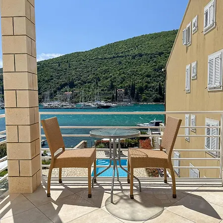 Apartment Pralas