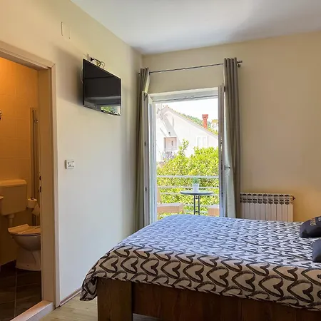 Apartment Pralas Mokosica