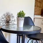 Pralas Apartman *