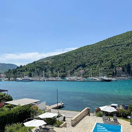 Pralas * Mokošica