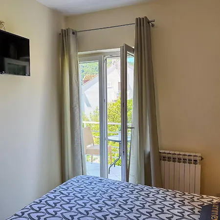 Pralas * Mokošica